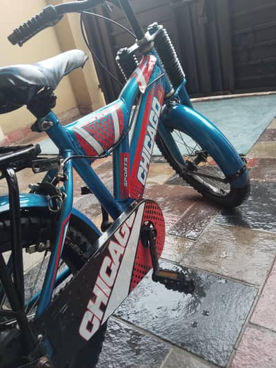 kids cycle available 9/10 condition