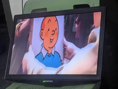 24 INCH CHINA LCD WITH CUSTOM STEREO SPEAKERS INSTALLED