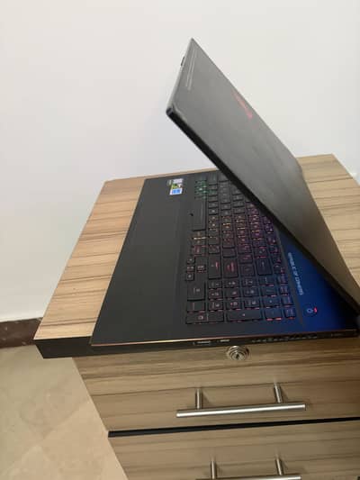 ASUS GU501M
