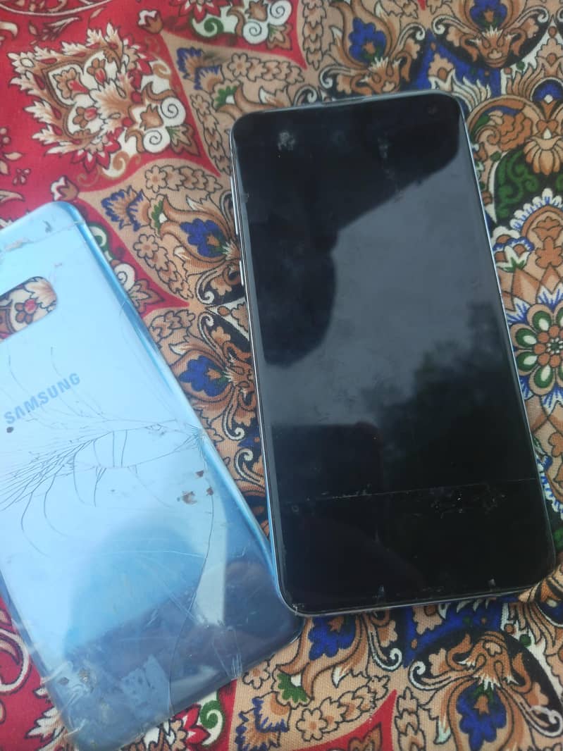 Samsung Mobile S10e 2