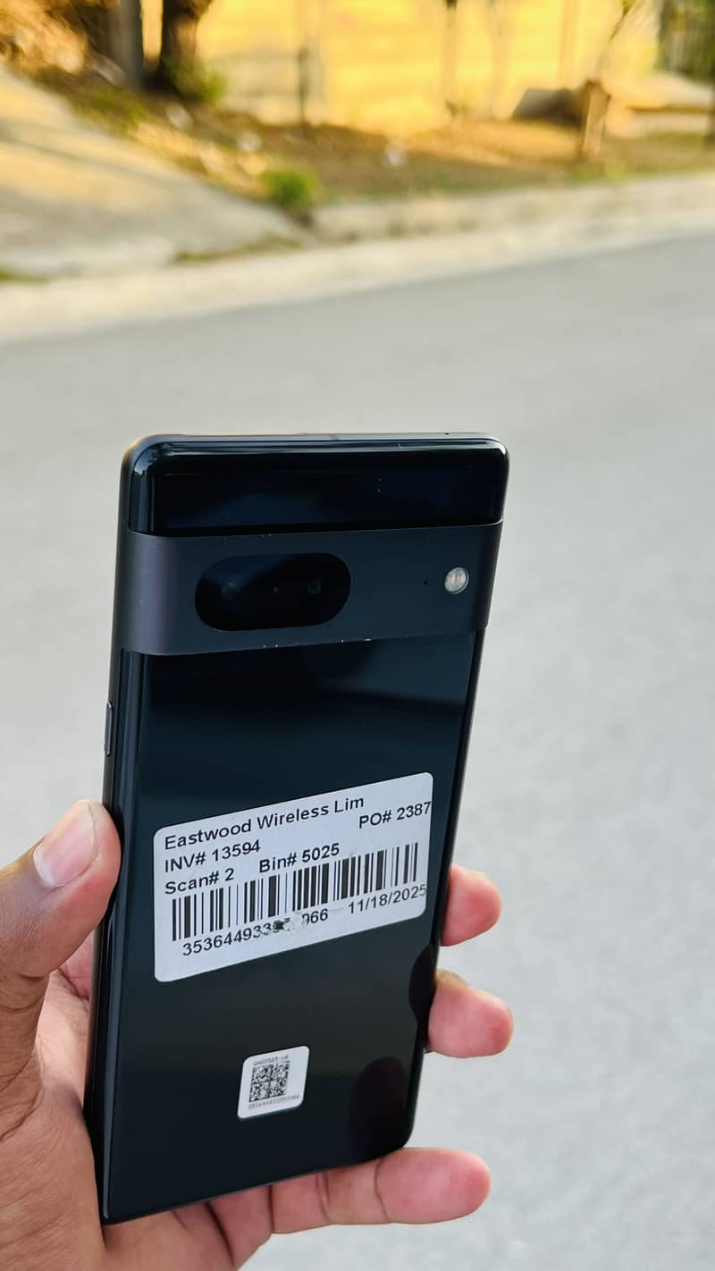 Google Pixel 7 4