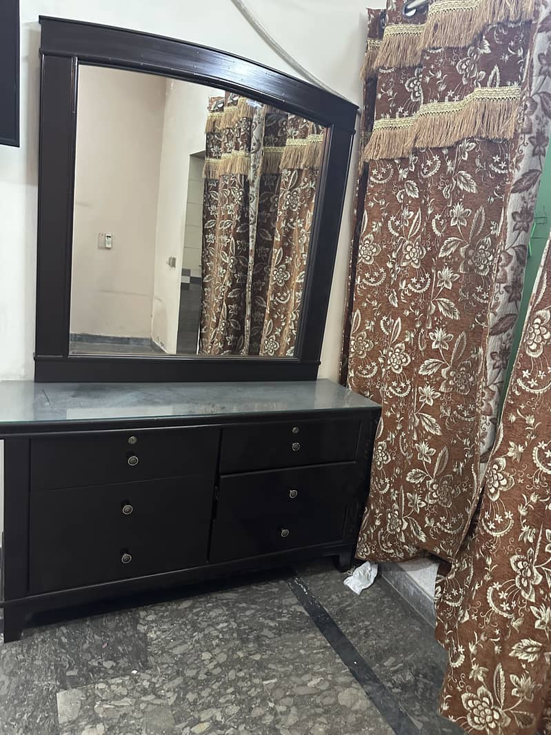 Dressing table 2