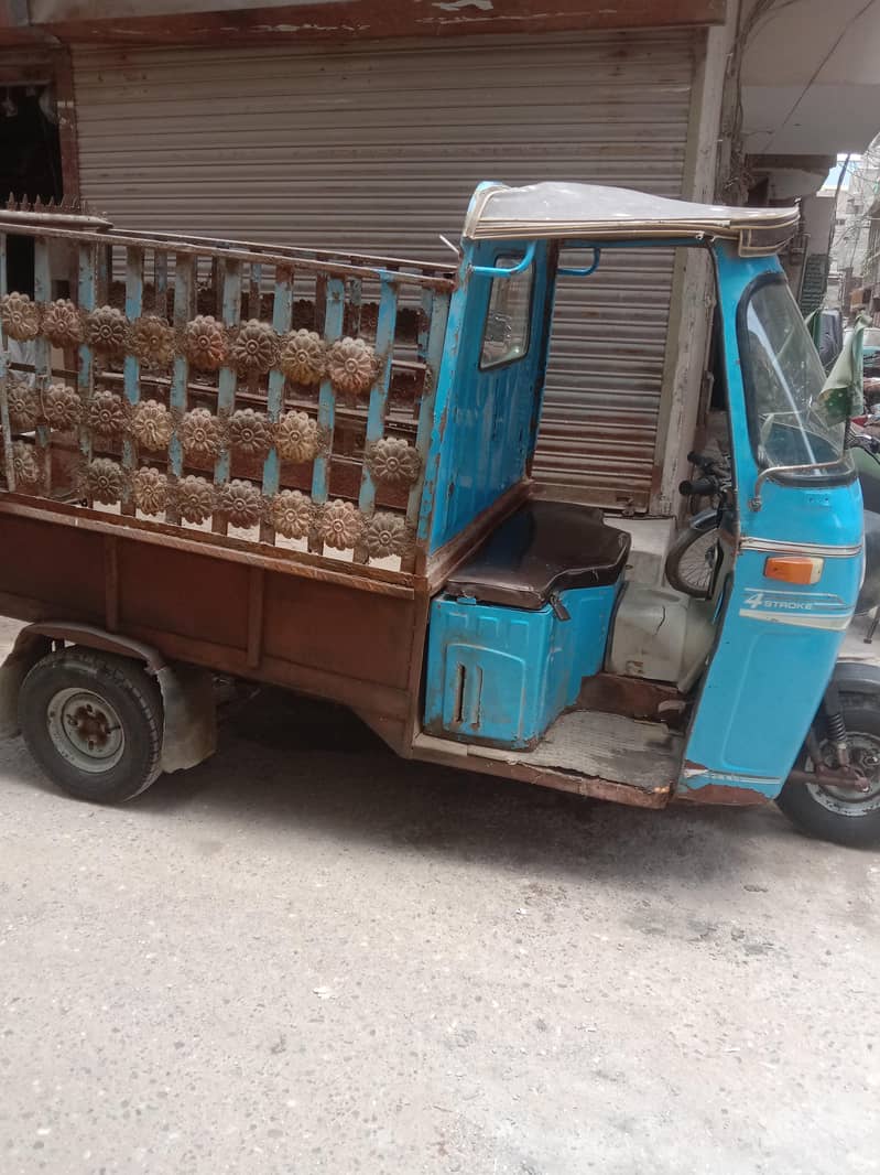 Loader Rickshaw 0