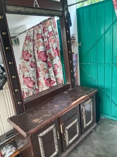 dressing table. .