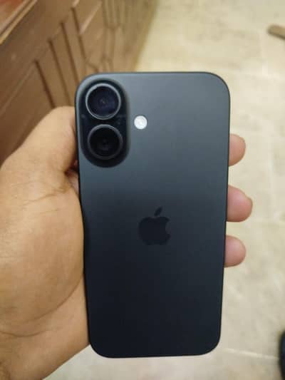 Apple iPhone 16
