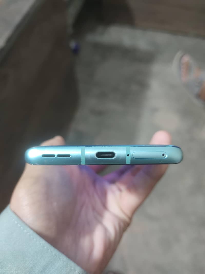 One Plus 8 Pro 0