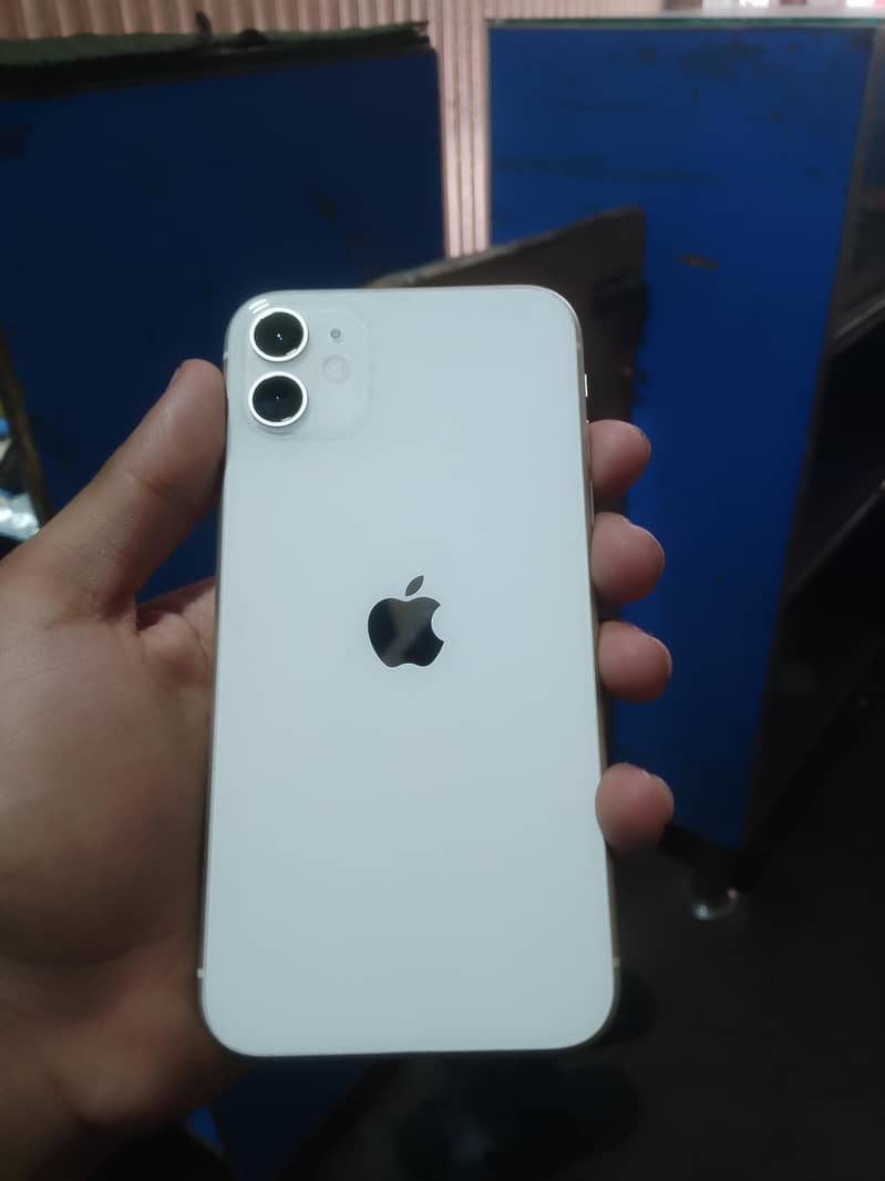 Apple iPhone 11 0