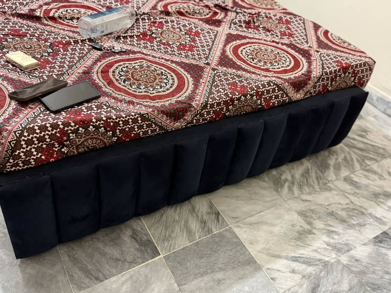 Bed with one side table 0