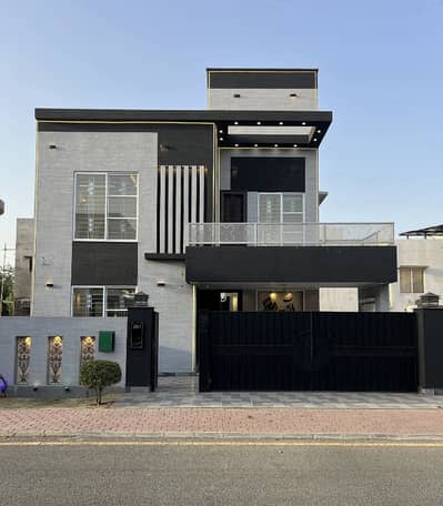 10 Marla Brand New And Used House For In Bahria Town Lahore