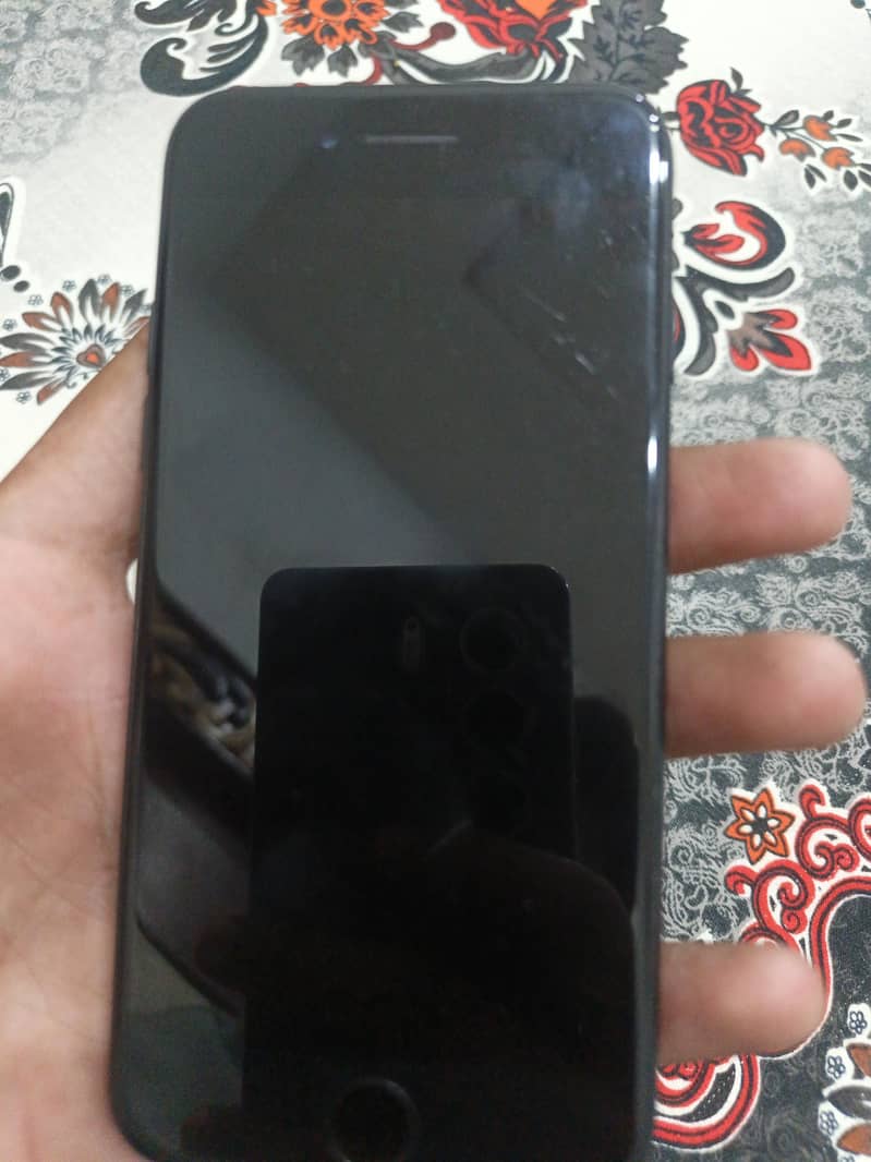 Apple iPhone 7 0