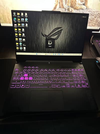 Asus tuf F15 (4060) Gaming laptop