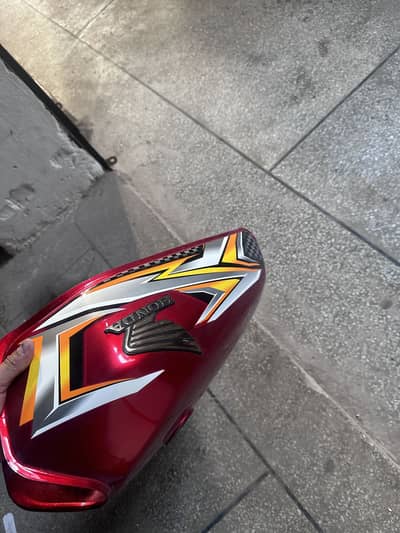 HONDA 125 red