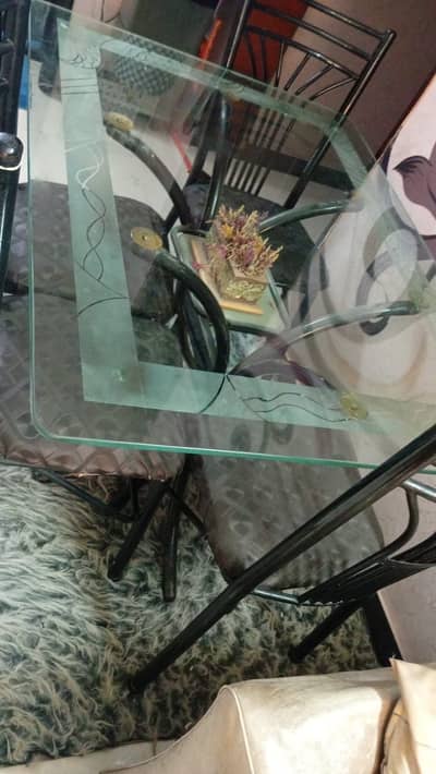 Dining Table & 4 Chair