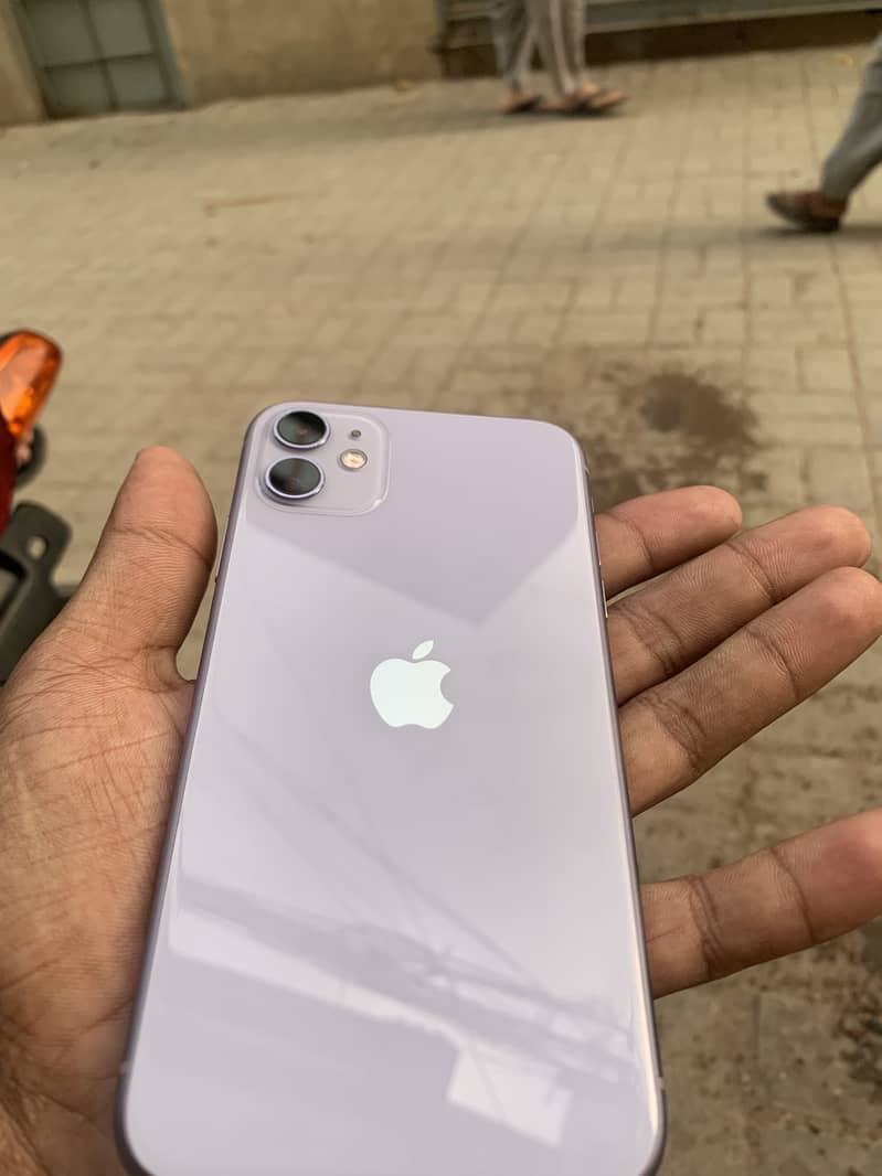 Apple iPhone 11 0