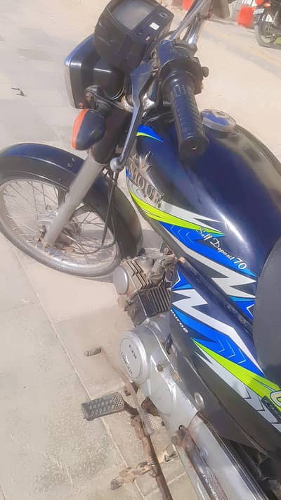 unique 70 WhatsApp 03132263108