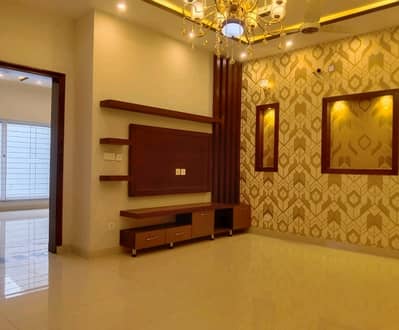 Luxury 5 Marla Full House For Rent In Bahria Town Lahore - Sector E