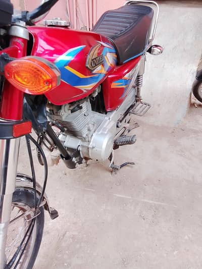 united 125