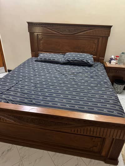 2 King Original Sheesham Wood Beds with Side tables and Dressing Table