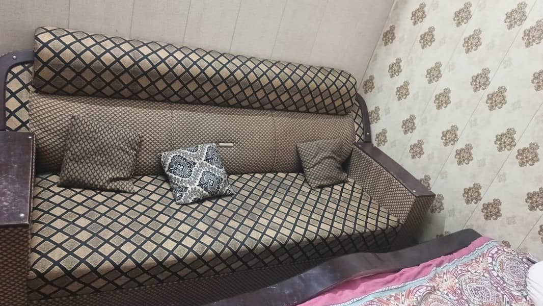 King Size bed 4