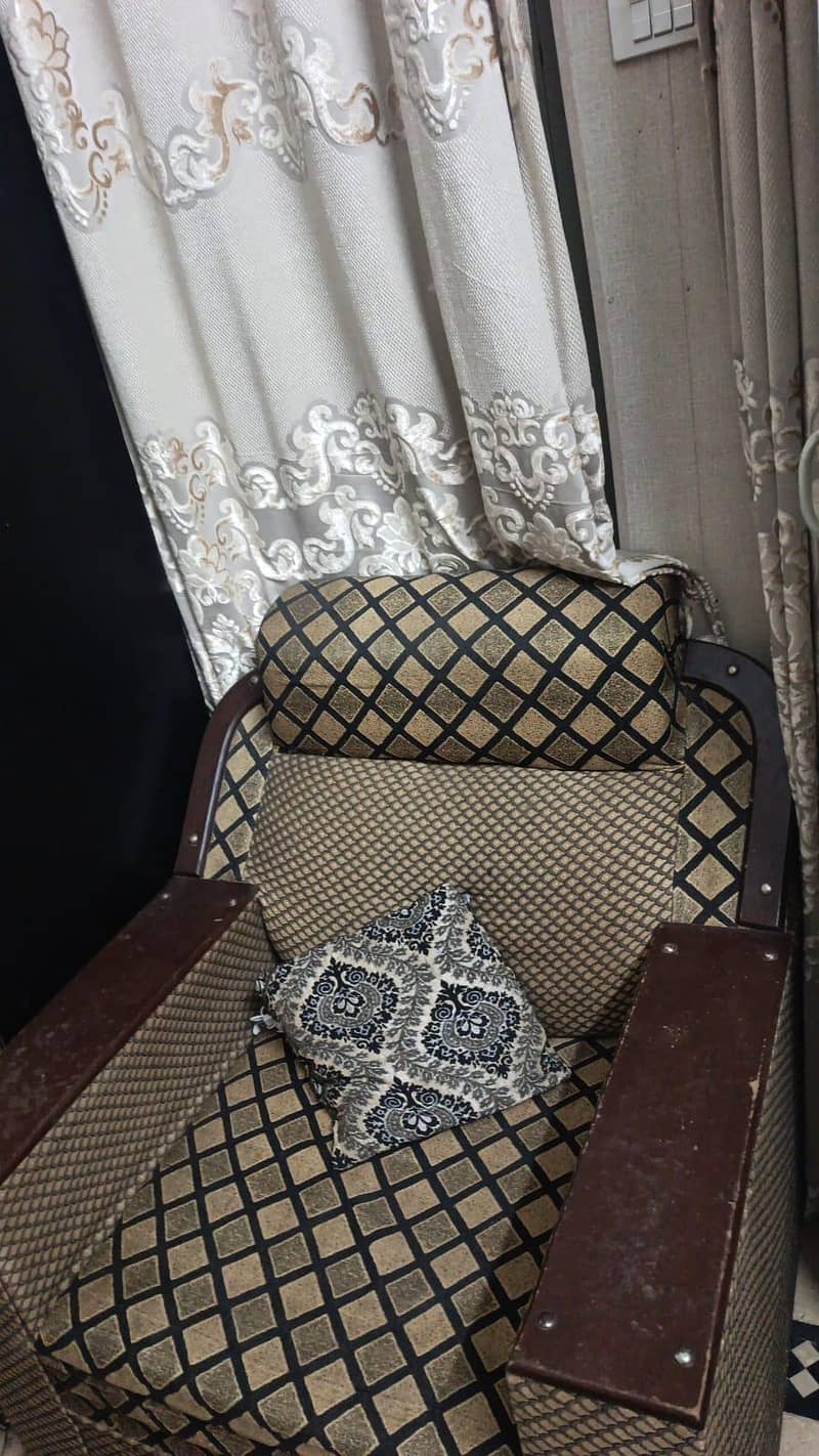King Size bed 6