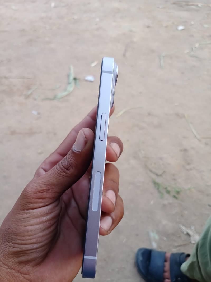 Apple iPhone 14 1