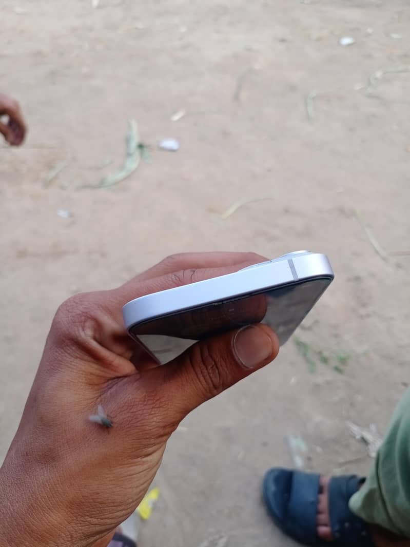 Apple iPhone 14 5
