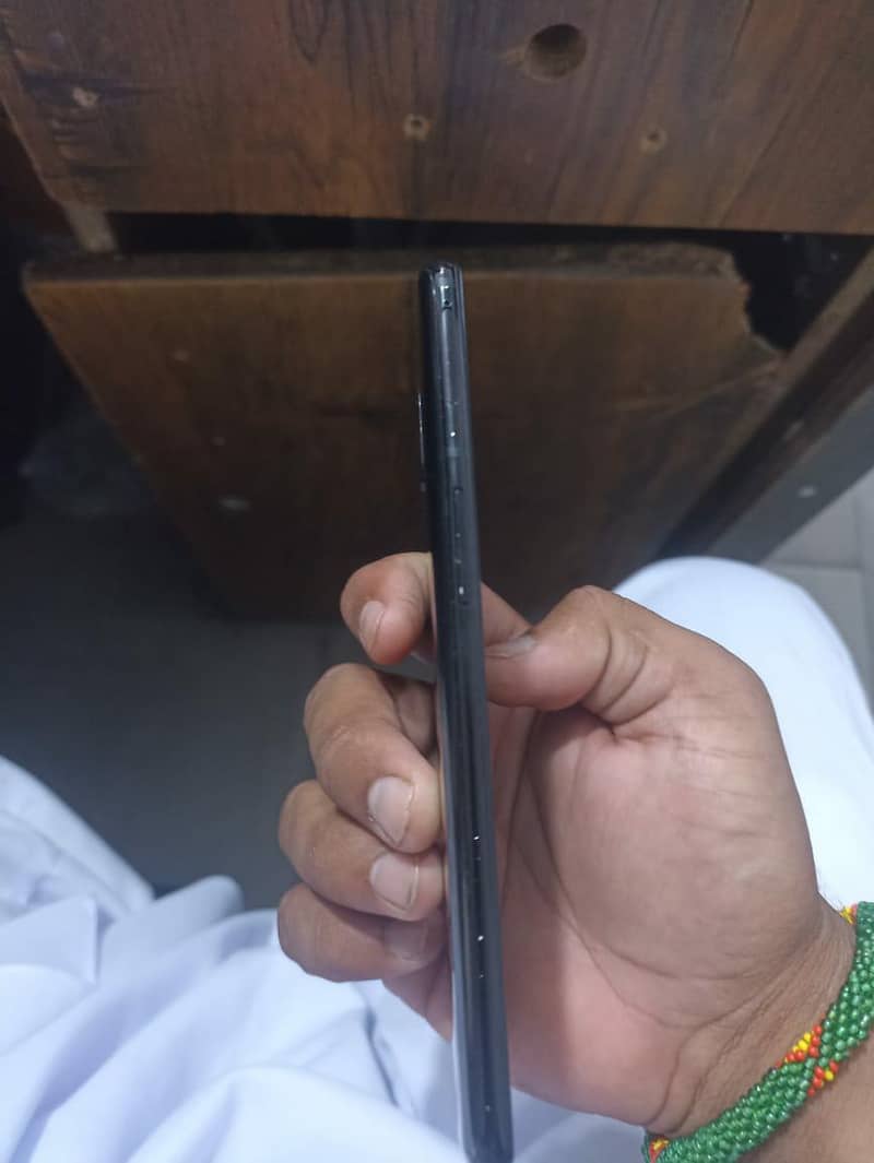 One Plus 6T 5