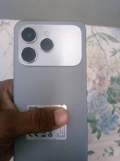 Tecno spark 40 6+6 ram 128 gb memory