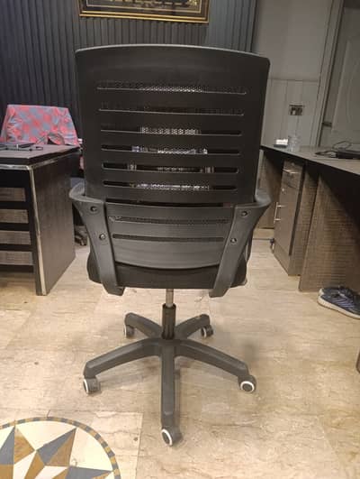 Office Chair – Comfortable Mesh Back Chair – Rs. 5,000 Each