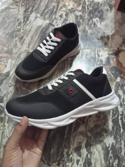 Sneakers For Outdoor Running and Jooging