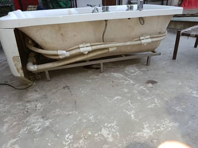 bath tub