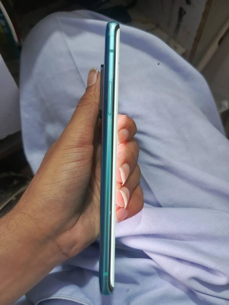 One Plus 8 Pro 4