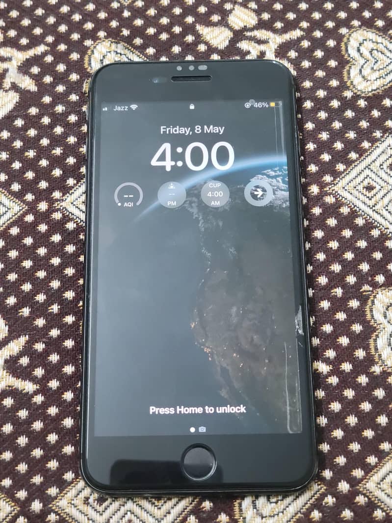 Apple iPhone 8 Plus 1