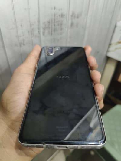 Sharp Aquos R3
