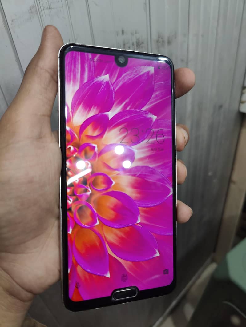 Sharp Aquos R3 2