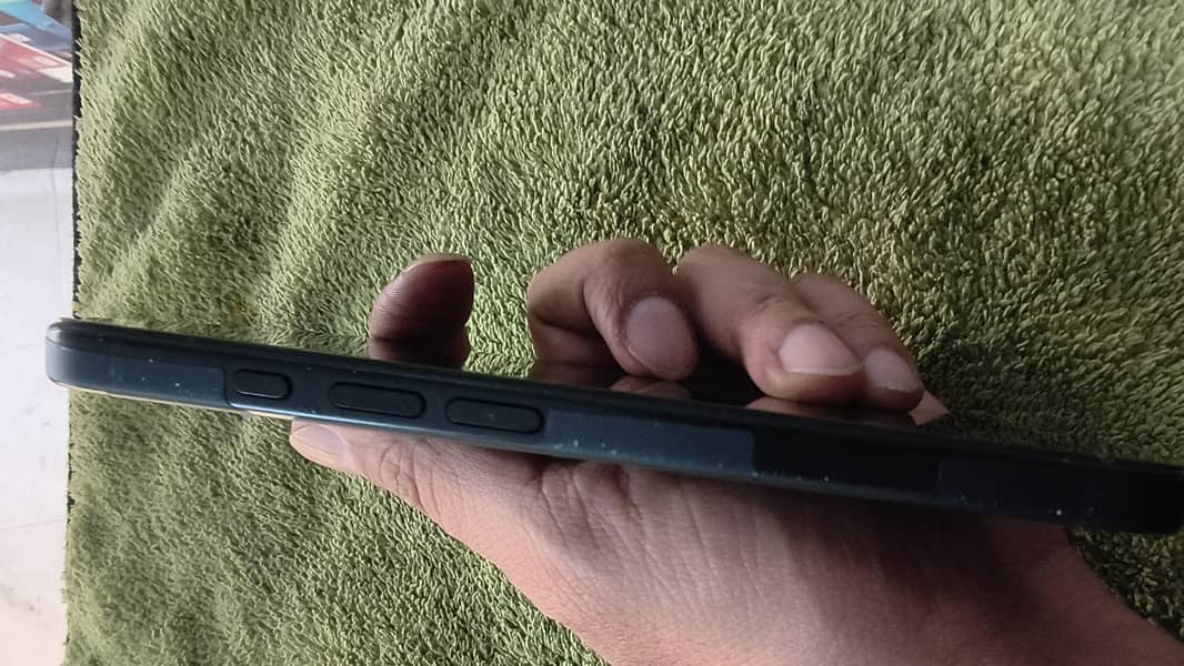 iPhone 16 JV 6