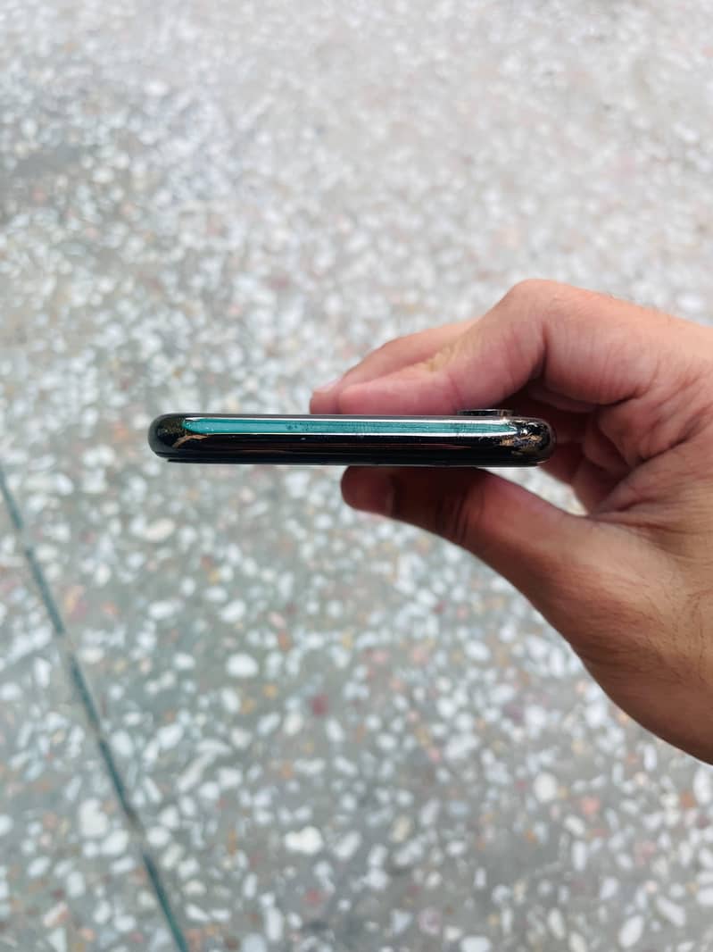 iphone X 4