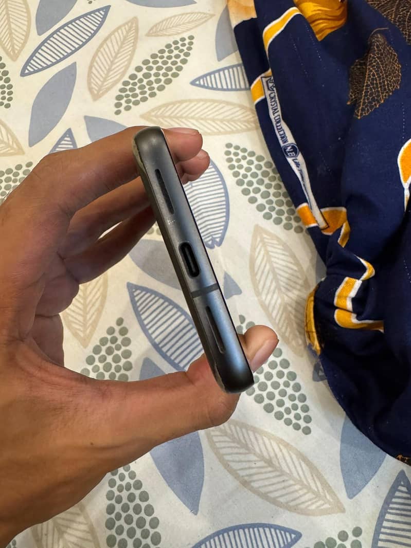Google Pixel 8 2