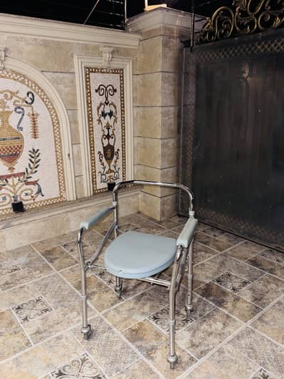 Commode chair With Wheels For Sale
