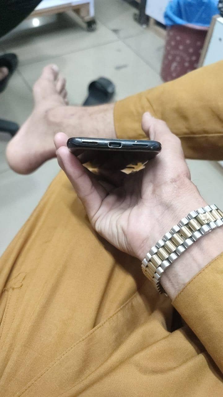 Google Pixel 4 3