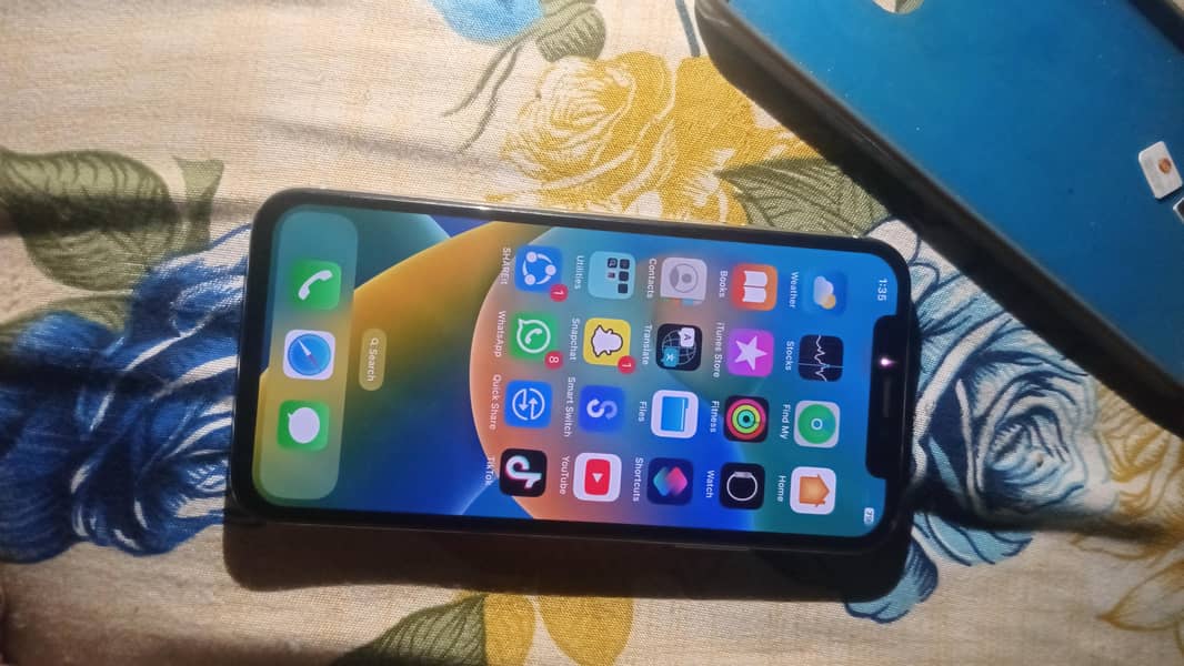 Apple iPhone X 0