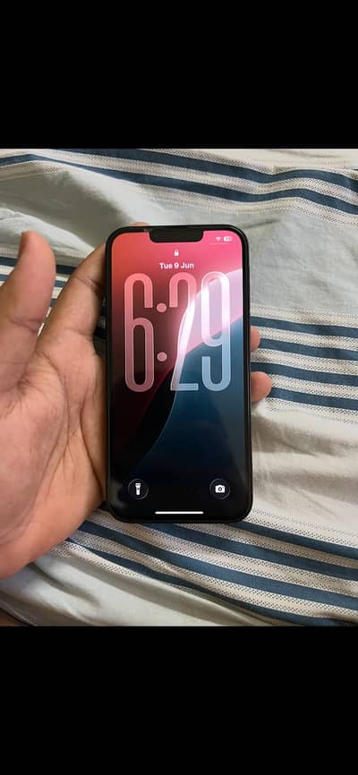 Apple iPhone 13