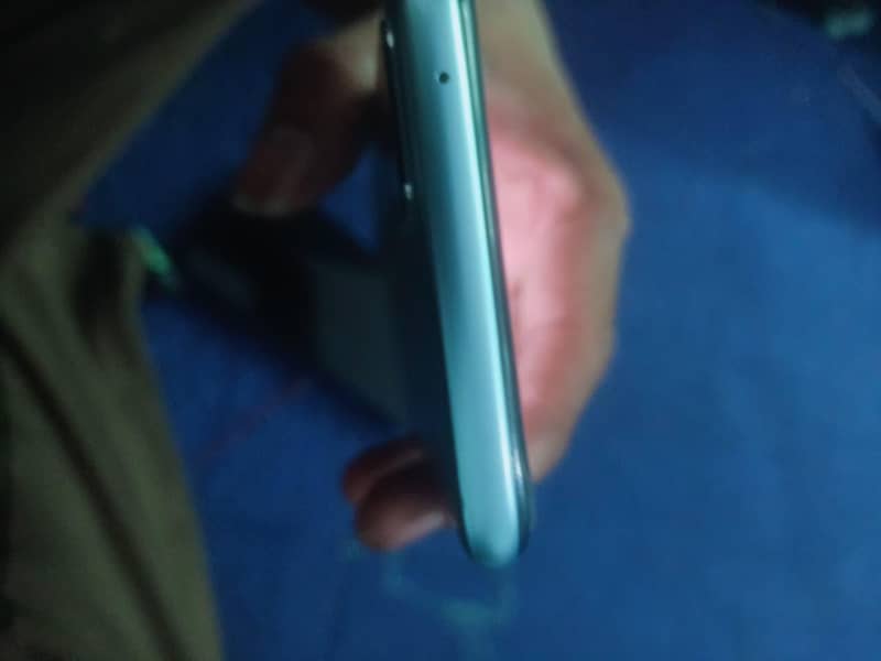 OPPO A76 3