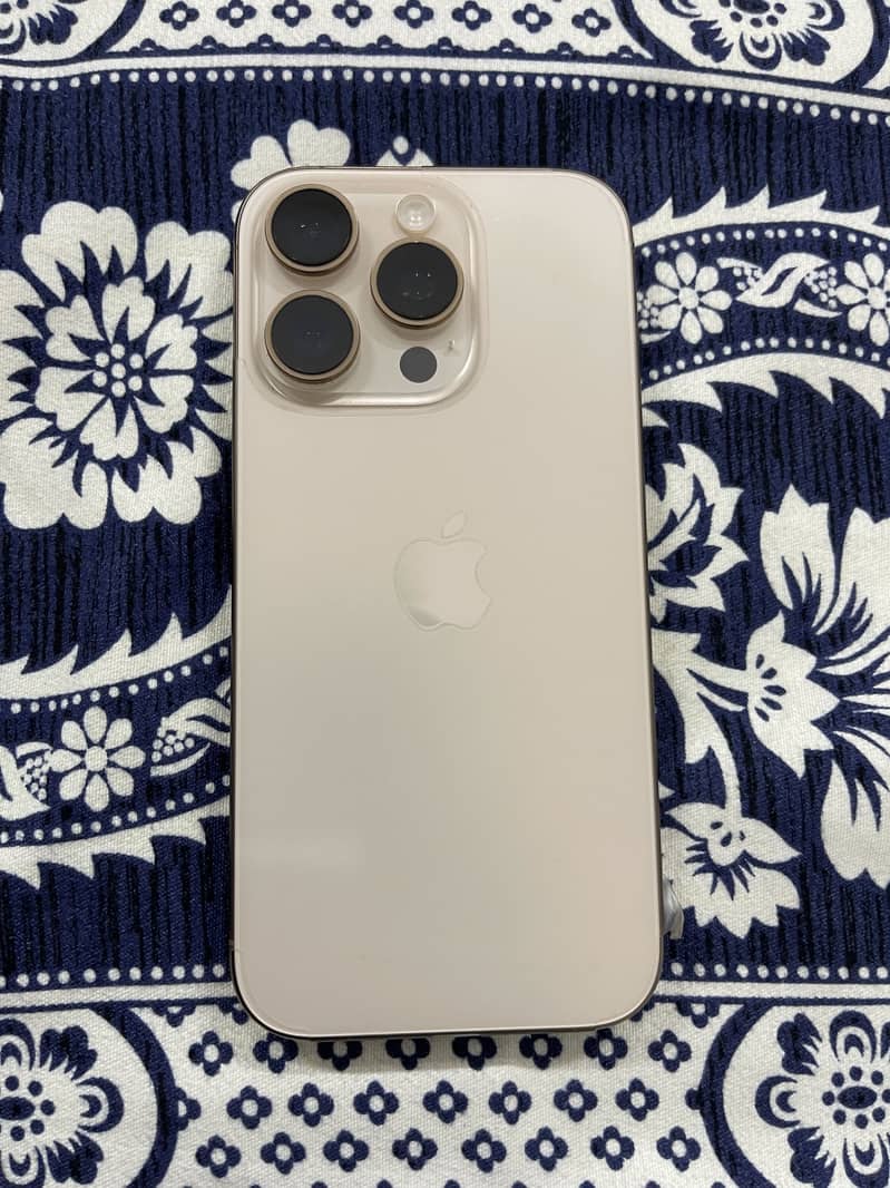 Apple iPhone 16 Pro 0
