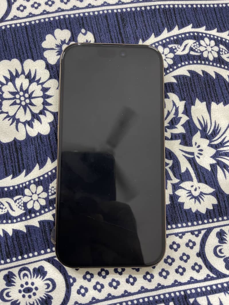 Apple iPhone 16 Pro 2