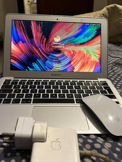 Apple macbook Air 11 inches