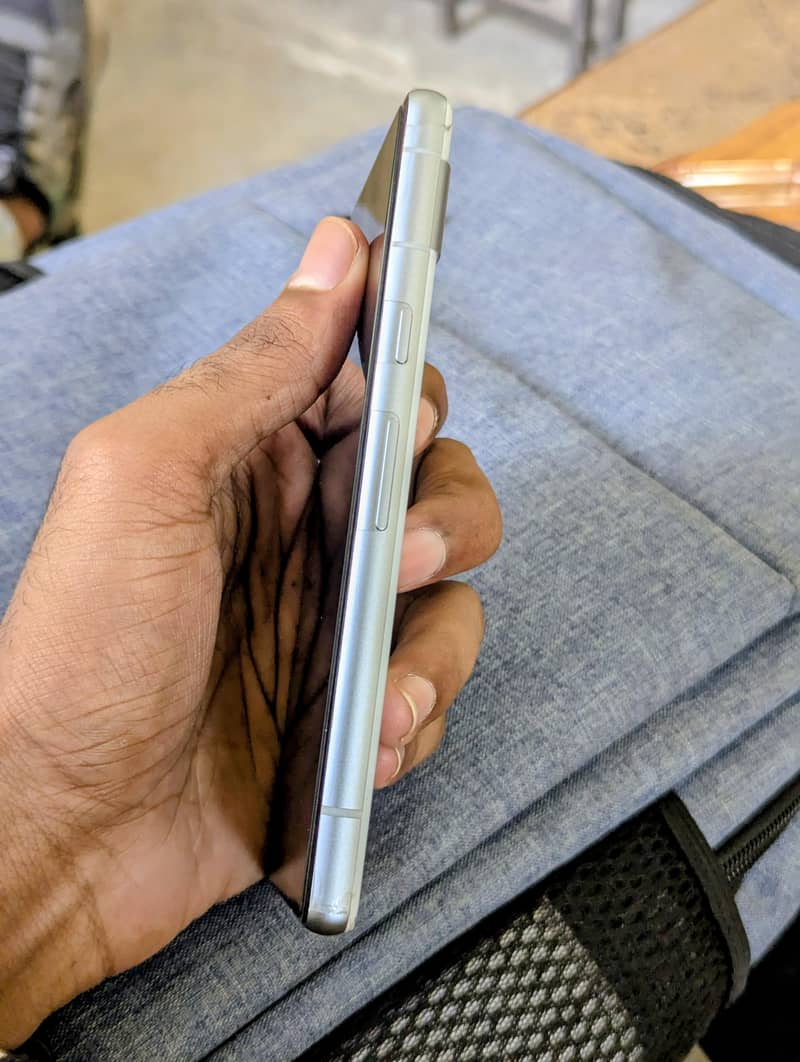 Google Pixel 7a 3