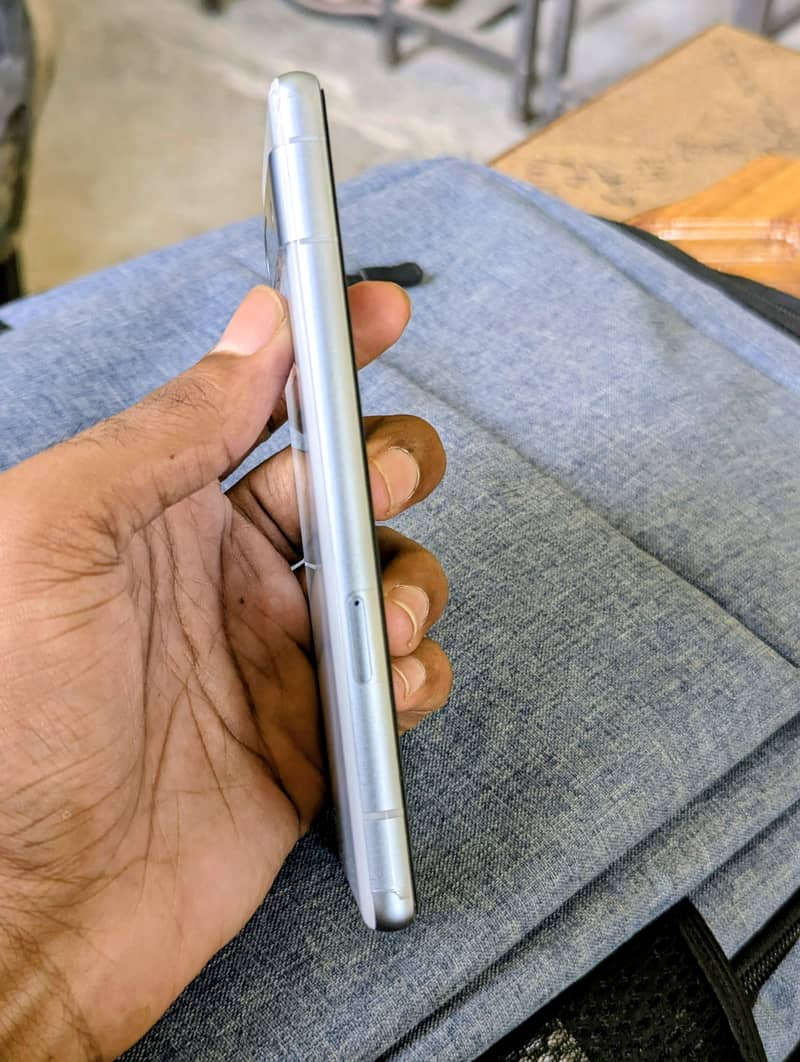 Google Pixel 7a 4