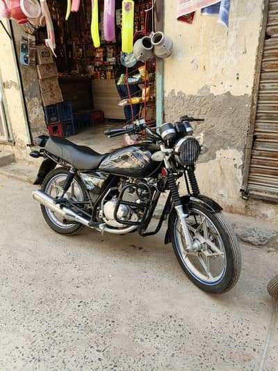 Suzuki GS 150 (2022) - Mint Condition - All Ok