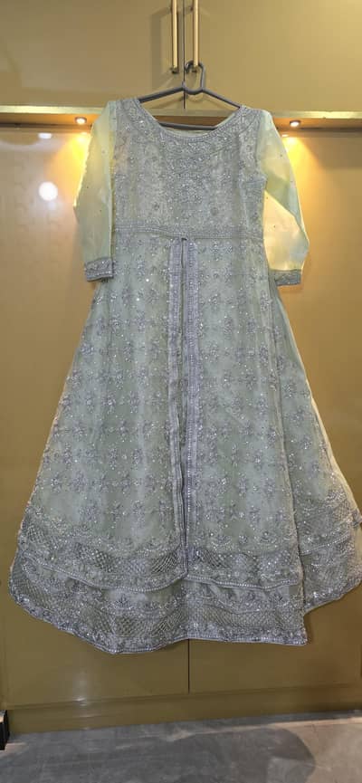 brand new bridal dress 50 percent discount per available hai